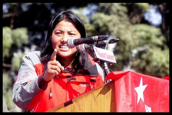 'अहंकारी र सन्की प्रधानमन्त्रीको प्यादा बन्नेविरुद्ध बोल्न पाइन्छ'  :  नेतृ  झाँक्रीले