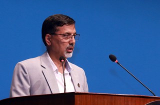 अर्थमन्त्री  शर्माले  भने : "  कपोलकल्पित कथा बुनेर सरकार र गठबन्धनलाई बदनाम गर्न खोजियो "