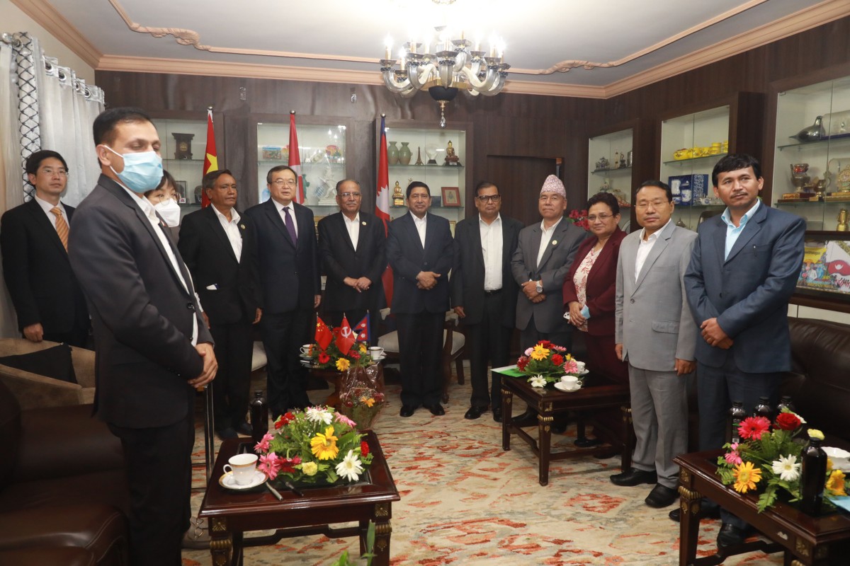 माओवादी अध्यक्ष दाहालसँग  भने  :  "नेपालको भूमिमा चीन विरोधी गतिविधि नहाेस् "