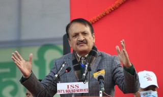 प्रवक्ता डा.महतले भने :  'दलीय प्रणालीलाई बलियो बनाउनुपर्छ, बिकासमा स्वतन्त्र प्रबृति घातक'