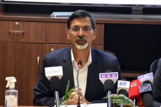 अर्थमन्त्री शर्माले भने : 'ब्याजदरमा भएको वृद्धिले उत्पादनमूलक उद्योग प्रभावित पार्छ'   