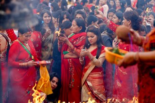 हिन्दू महिलाले मनाउने तीज : " नजिकिँदैछ,  टाढिदै मौलिकता, मौलाउँदै विकृति "