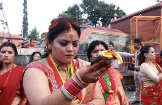 मनाइयो ऋषिपञ्चमी, सकियो तीज : 'सप्तऋषिको विधिपूर्वक पूजा आराधना गरी मनाइयाे'