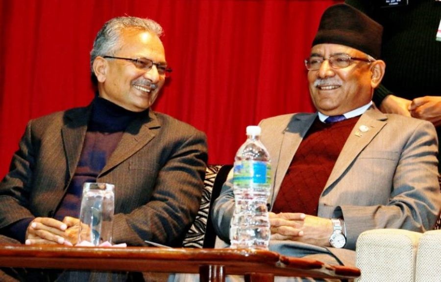 अध्यक्ष दाहाल - डा भट्टराई  एकै ठाउँ  : " भने : अग्रगामी शक्तिलाई विजयी गराउन एक होऔँ"
