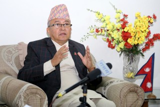 प्रमुख आयुक्तले कर्मचारीलाई निर्देशन दिदै भने :" निष्ठापूर्वक निर्वाचन सम्पन्न गराउनुस् "