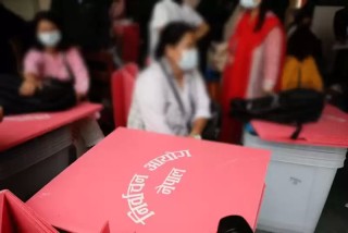 बर्दघाट सुस्तापूर्व  :  मतदान केन्द्रको जिम्मा महिलालाई
