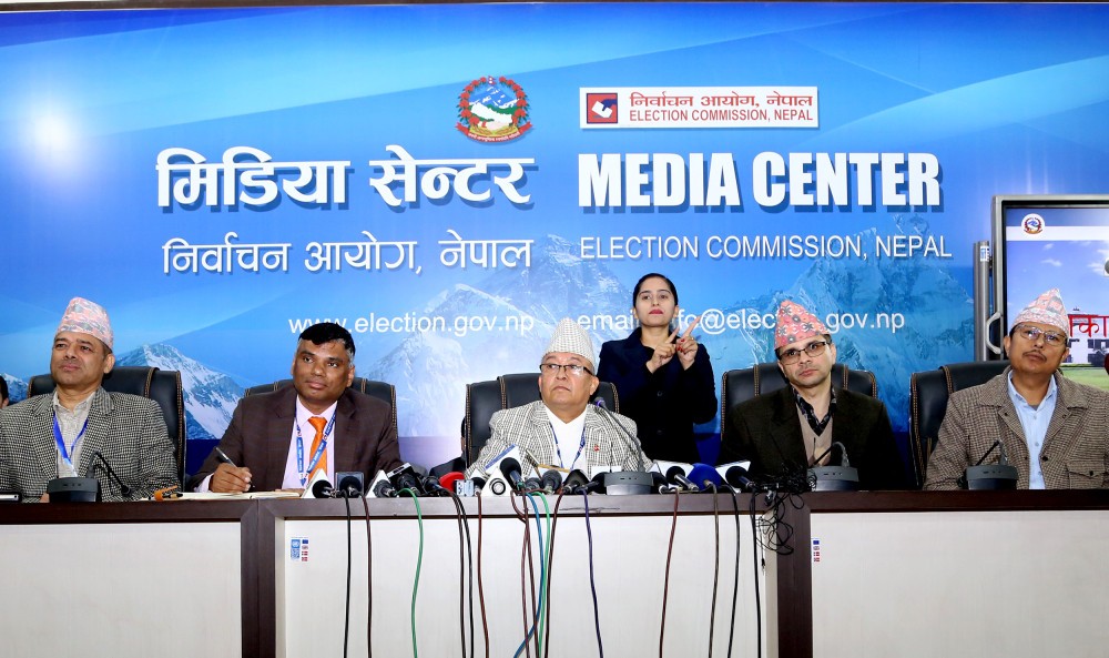 निर्वाचन आयोगले  भन्यो : " देशभर करिब ६१ प्रतिशत मत खस्यो "