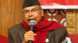 पूर्वप्रधानमन्त्री  खनालले भने : " चुनावमा धाँधली भयो, पुनः मतदान हुनुपर्छ " 