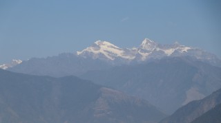  नाङ्गिँदै हिमाल  : " कष्टकर बन्दैछ जीवनयापन "