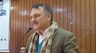 प्रवक्ता डा. महतले भने : " राष्ट्रिय सहमतिका लागि सरकारलाई विश्वासको मत " 