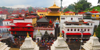 पशुपतिनाथ क्षेत्रमा  पर्वको तयारी तीब्र  :     " साधुसन्तहरू आउने क्रम सुरु  "