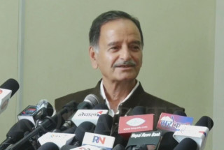 नेता सिटौलाले भने   :  " सरकार पेलेर जान्छ भने कांग्रेस सामना गर्न तयार "