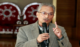 "शासकीय सुधारका लागि संविधान संशोधनमा जानुपर्छ " : पूर्वप्रधानमन्त्री डा भट्टराई