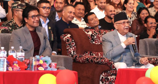 प्रधानमन्त्री ओलीको आग्रह  : " अहिलेको सरकारसँग आशा गरौँ  "