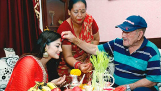   वडादसैँको ११औँ दिन आज   : ' मान्यजनबाट टीका थाप्नेक्रम जारी"