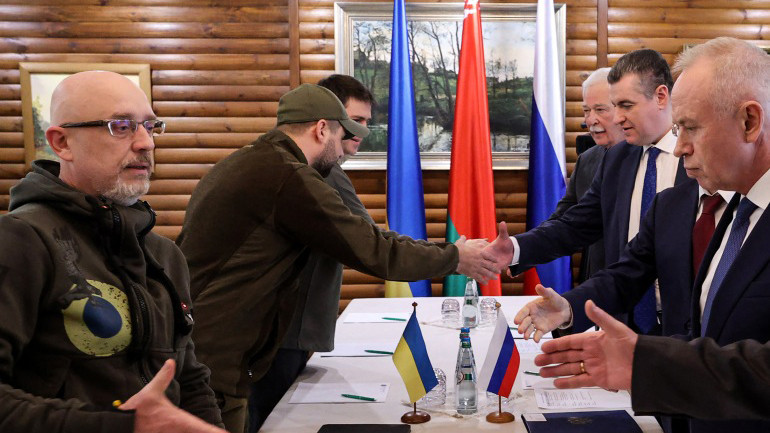 नेटो र युक्रेनबीच वार्ता  :  विषय -  " नयाँ रूसी क्षेप्यास्त्र प्रहार "