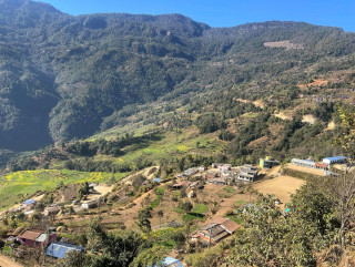 विकासले उज्यालिँदै गरेका गाउँ : ' बसाइँसराइले अँध्यारा बन्दै '