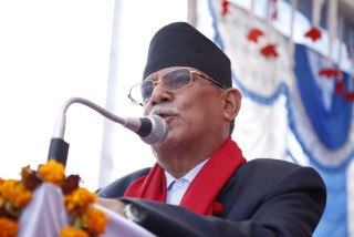 ओली सरकार : एमाले - कांग्रेस नेता कार्यकर्ता असन्तुष्ट - ' धेरै टिक्दैन '