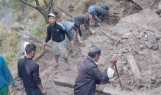 हुम्लामा अत्यधिक वर्षा   :   अचानक  बाढी  - " भेडीगोठका २६ बाख्रा पुरिएर मरे "