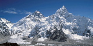 सगरमाथा जस्ता हिमालमा हिउँ रित्तिदै जानु- " विश्वका लागि खतरा "