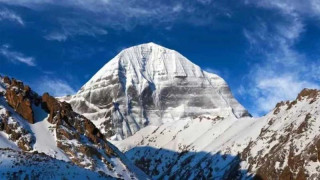 नेपाल - चीन मितेरी पुल बग्यो : ' मानसरोवर जाने यात्रु समस्यामा '