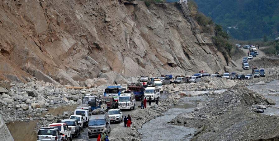 बिपी राजमार्ग :  '  असोज १ देखि २४सै घण्टा सञ्चालनमा '