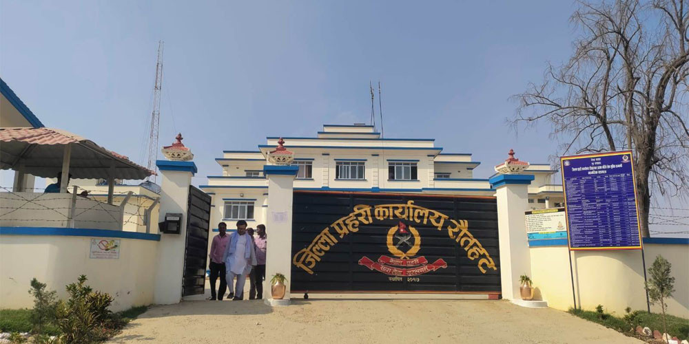 रौतहटबाट भागेका कैदीबन्दी : 'सम्पर्कमा नआए थप पाँच वर्ष कैद'