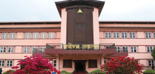 विघटनविरुद्ध अदालतले सरकारलाई भन्यो - ' कारण देखाउ '