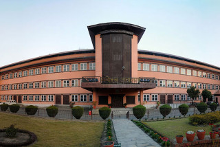 सर्वोच्चको आदेश    : '  नदी किनारमा नक्सा पास खुला '
