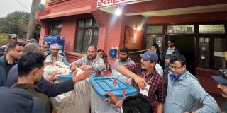 सुदूरपश्चिम क्षेत्र : ' आधा मतदाताले निर्वाचनमा भाग लिएनन् '