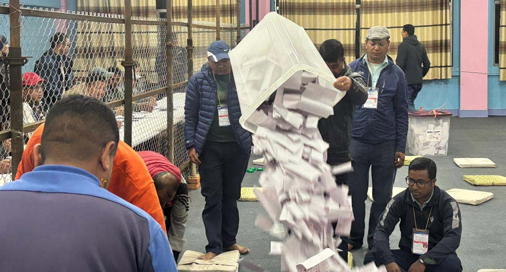 समानुपातिकतर्फको मतगणना  : '  रास्वपाकाे अग्रता, कांग्रेस पछयाउँदै '