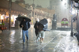 देशका यी स्थानमा वर्षा: ' केही ठाउँमा चट्याङको सम्भावना '