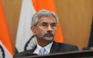 परराष्ट्रमन्त्री खनालकाे भारतीय विदेशमन्त्रीलाई नेपाल भ्रमणको निम्तो