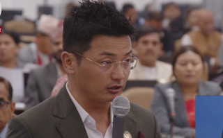 कांग्रेस सचेतक राईले भने : ' करका दरमा हेरफेर कसको स्वार्थमा ?'