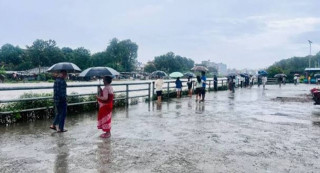 अविरल वर्षाले विभिन्न राजमार्ग अवरुद्ध : ' सतर्कता अपनाऔँ'