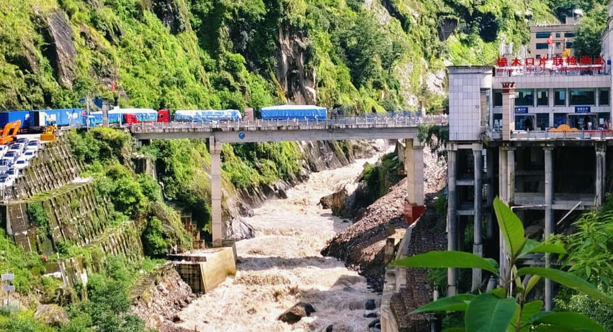 भोटेकोशी नदी तटीय क्षेत्र : ' उच्च सतर्कता अपनाउन आग्रह '