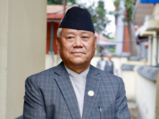 नेता आङ्देम्बेले सांसदलाई दिए जिम्मेवारी  :  ' सांसद नभएका जिल्लाको संगठन हेर'