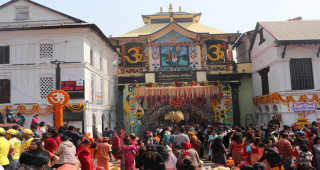 पशुपतिनाथ -  देशभरका शिवालय - ' दर्शनार्थीको लर्को '