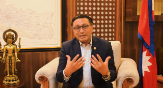 प्रवासीलाई अर्थमन्त्रीले भने : ' नेपालमा ढुक्कले लगानी गर्नूहोस् '