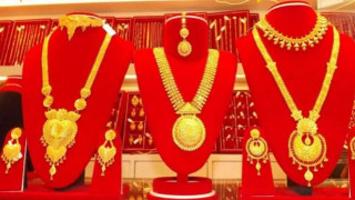 सुनको भाउ तोलामा दुई हजार दुई सय र चाँदीको ६० रुपैयाँ घट्यो